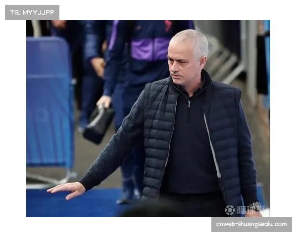 退役球星访谈:杰纳斯谈现代中场球员必须具备的“向前视野”